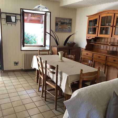 Appartement Dans La Vieille Ville, En Face Du Chateau Annecy Exterior foto
